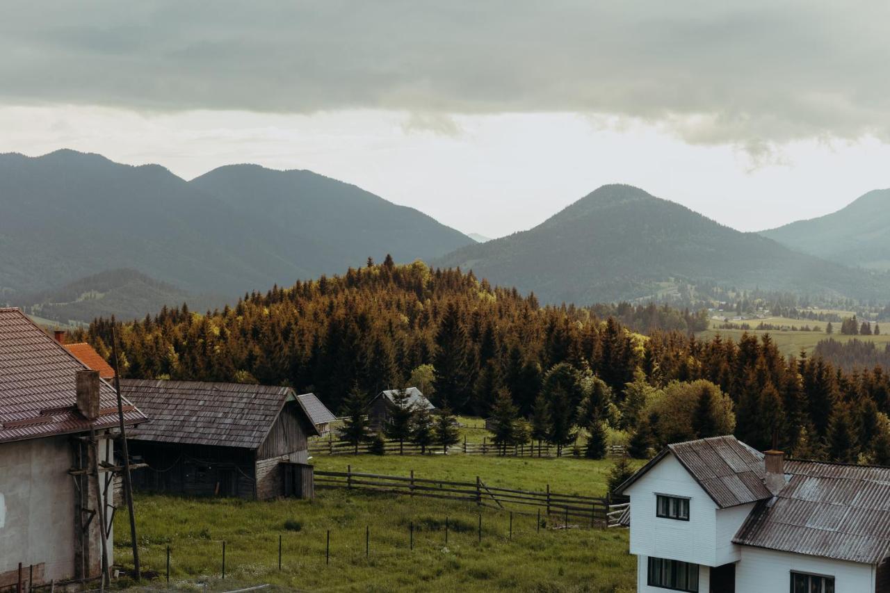 Popasul Transilvania Piatra Fantanele Bagian luar foto