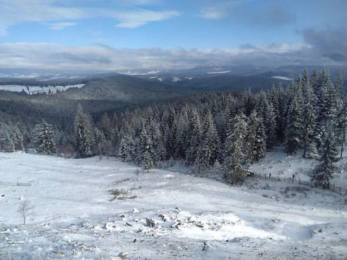 Popasul Transilvania Piatra Fantanele Bagian luar foto