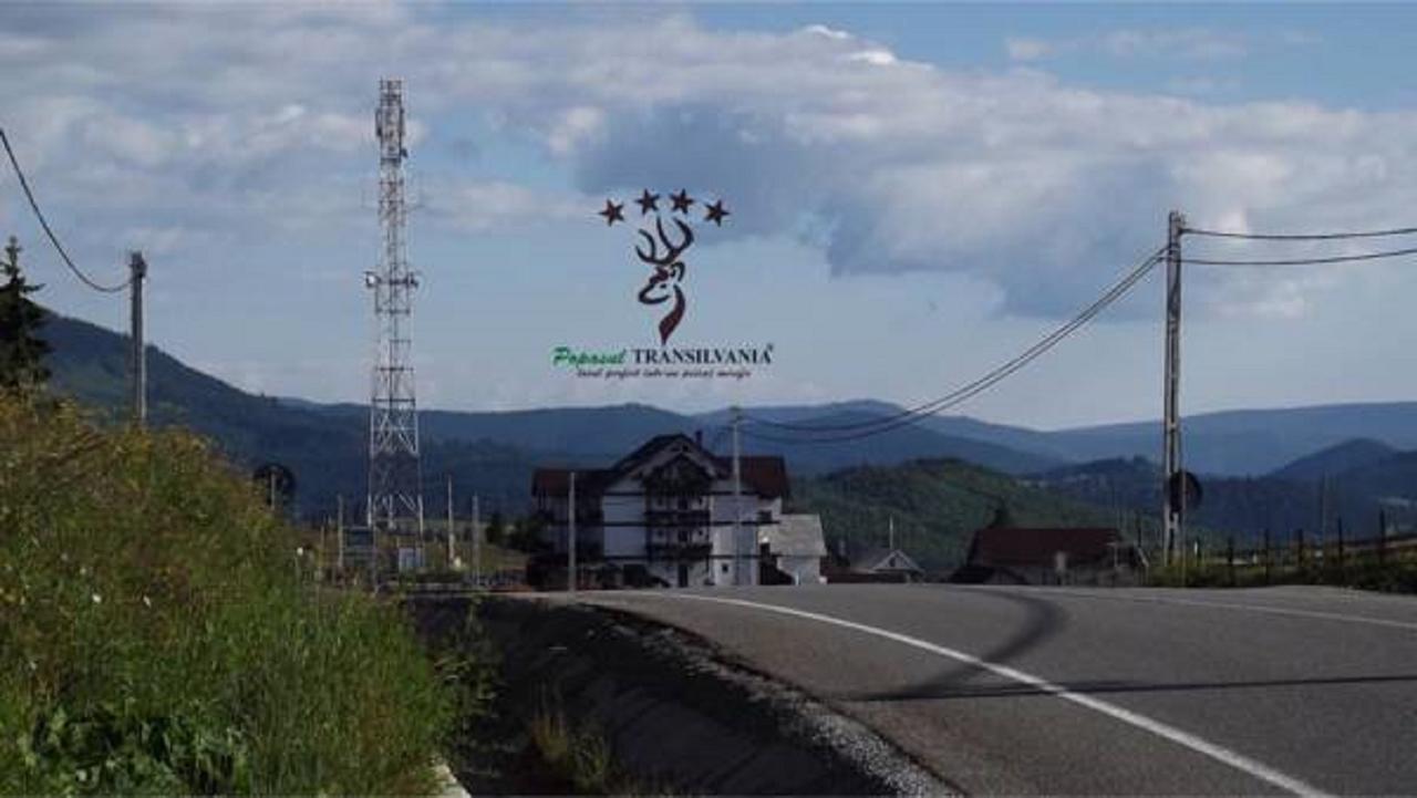 Popasul Transilvania Piatra Fantanele Bagian luar foto